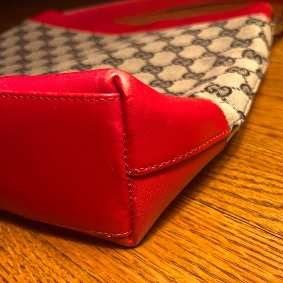 EUC Gucci GG Red trimmed Canvas Handbag. - Picture 6 of 14